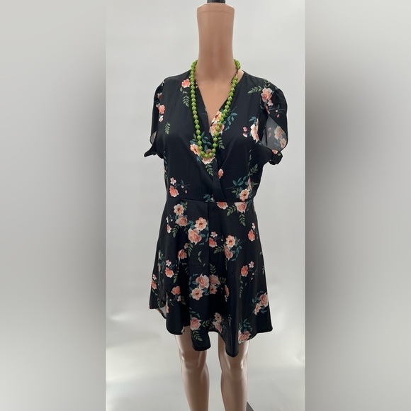 Elegant Floral Print V-Neck Dress - Size XL - Picture 6 of 13